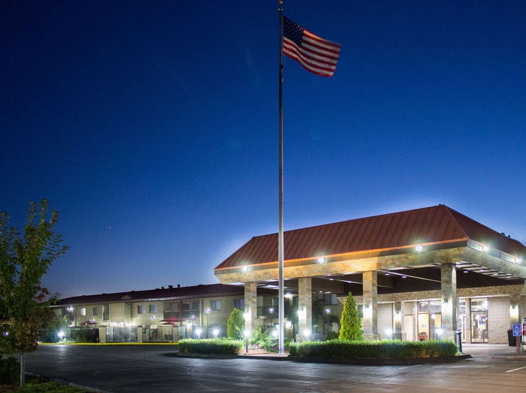 磨塞斯克湖滨贝斯特韦斯特优质酒店主图