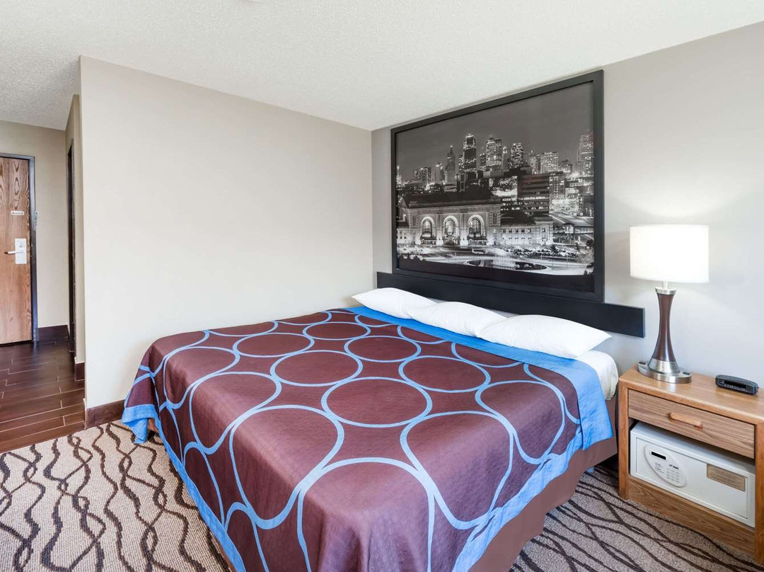 Super 8 by Wyndham West Plains主图