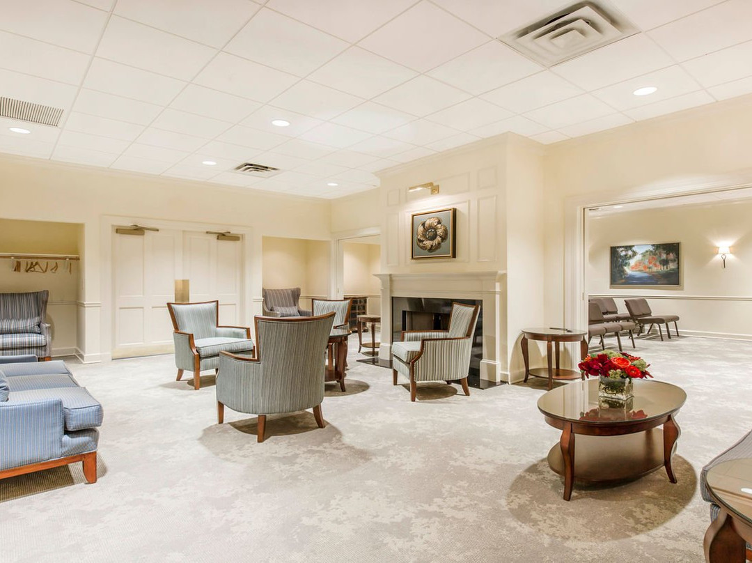 National Funeral Home and Memorial Park-福尔斯彻奇必去景点