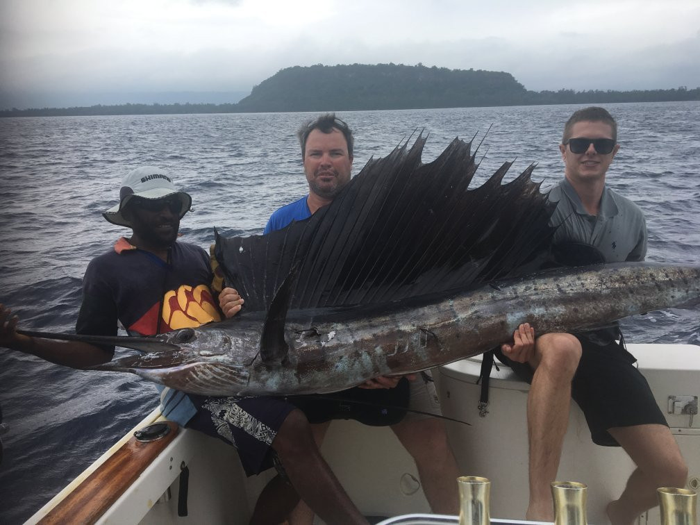 Harbour Fishing Charters-维拉港必去景点