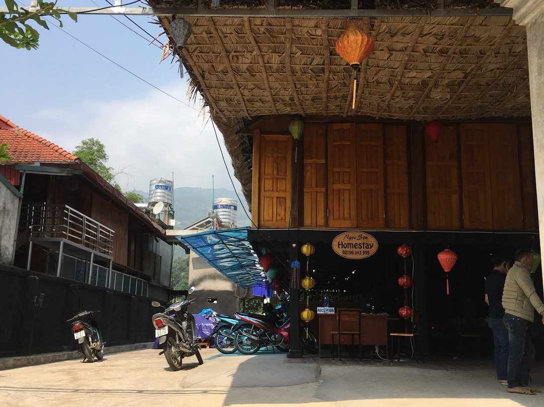 Ngoc Son Hotel