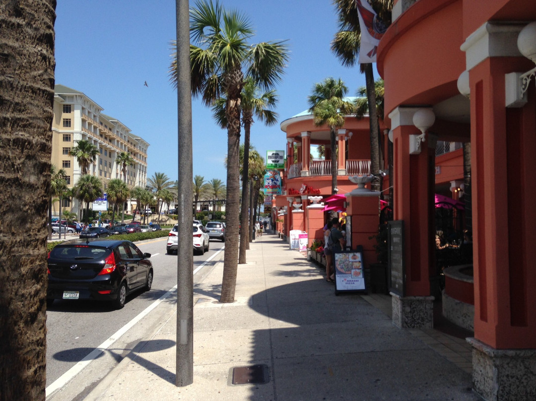 Pelican Walk Plaza-克利尔沃特必去景点