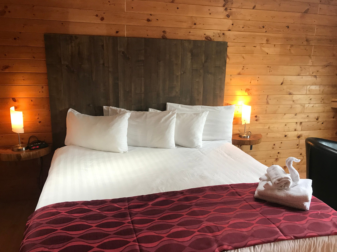 Bear Cove Cottages