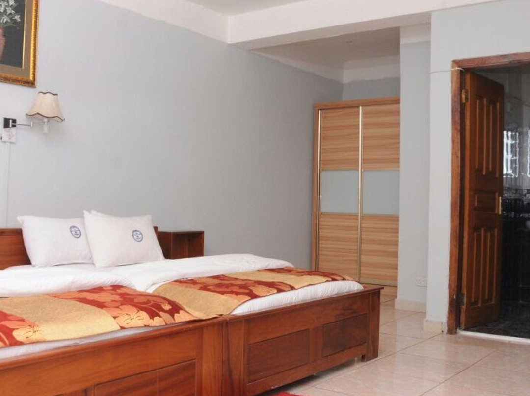 Glamossay Hotel主图