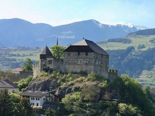 Castel Sommo o Schloss Summerberg景点图片