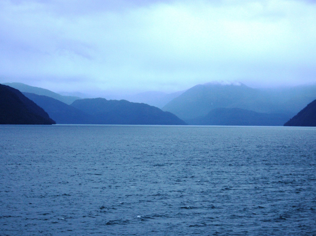 Navimag Ferries-纳塔莱斯港必去景点
