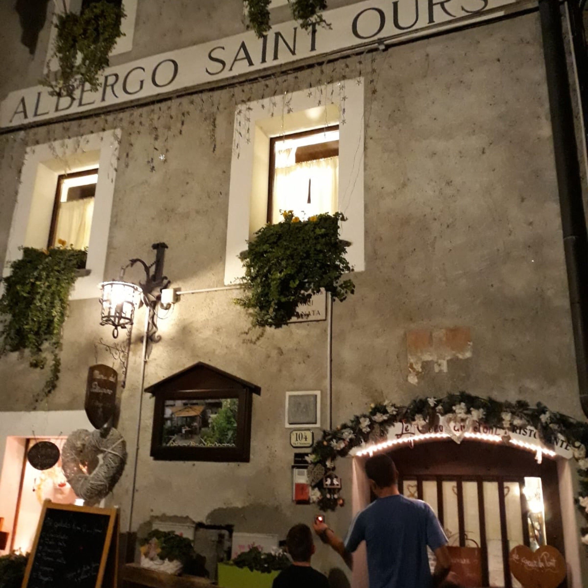 Saint Ours-官方