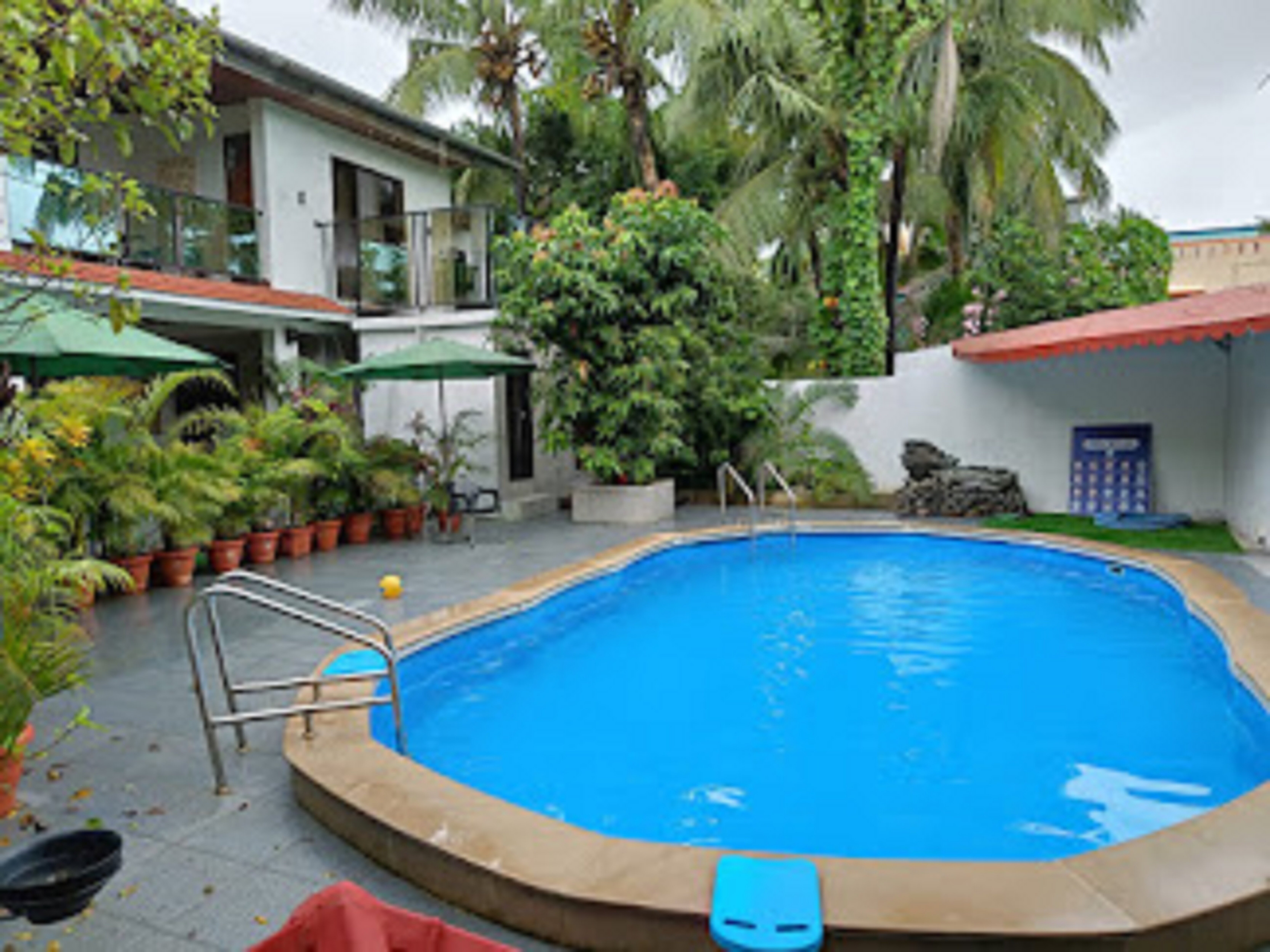 Sanidhya Beach Resort, Alibaug-泳池