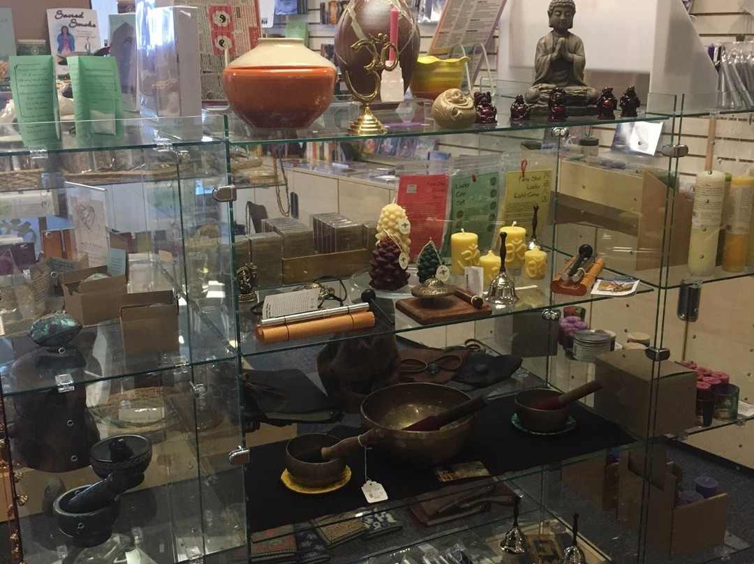 Higher Self Bookstore-特拉弗斯城必去景点