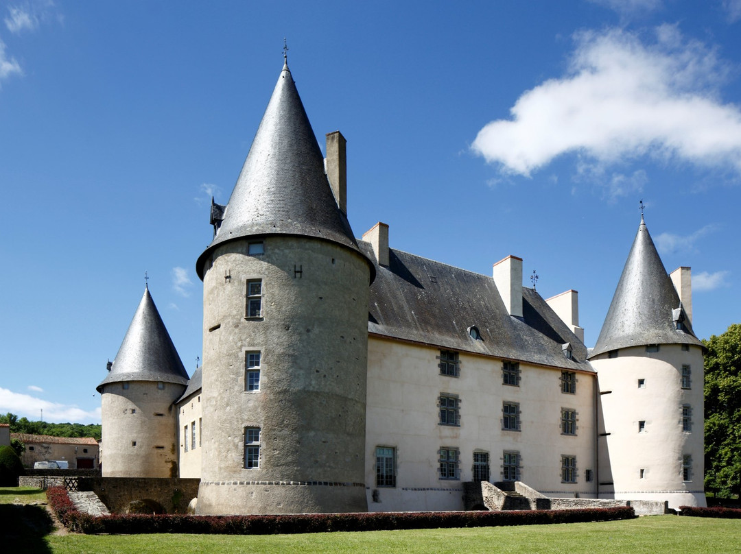 Château de Villeneuve-Lembron景点图片