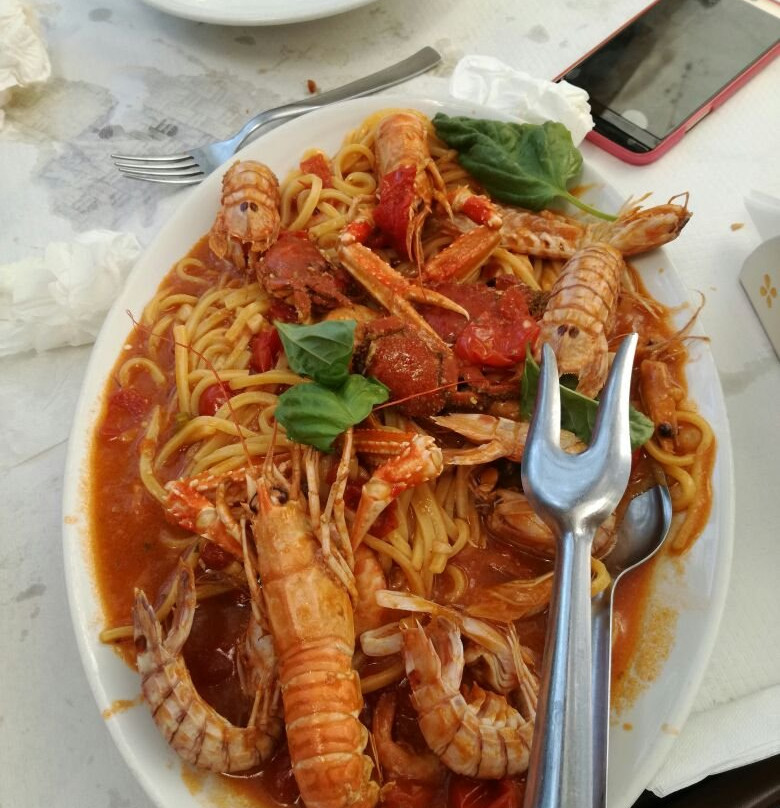 Macchia di Mauro-Pilone餐馆和美食-De Simio Azienda Agricola