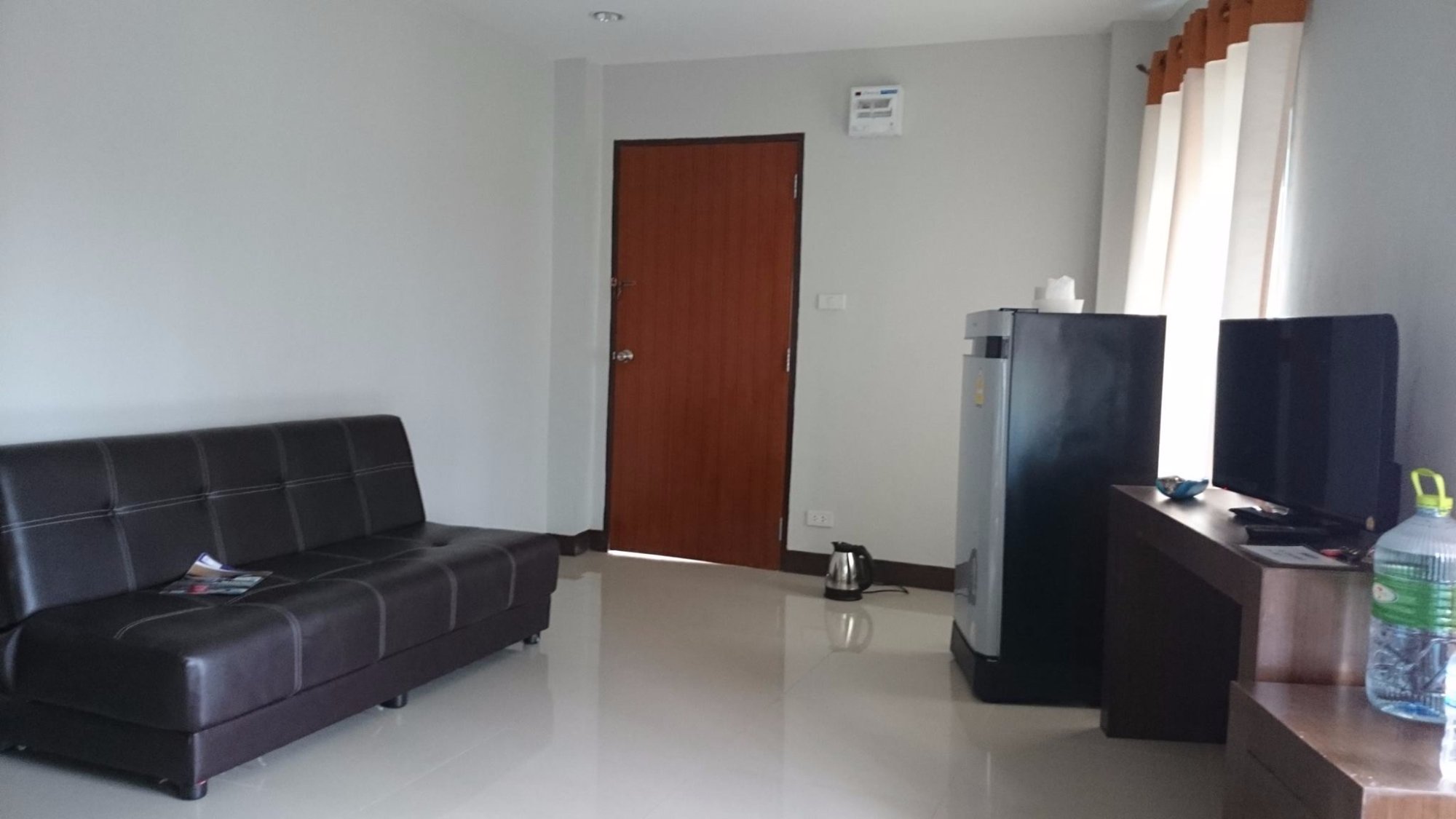 Room Riverside-官方