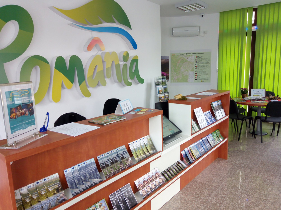 Zarnesti Visitor Center景点图片
