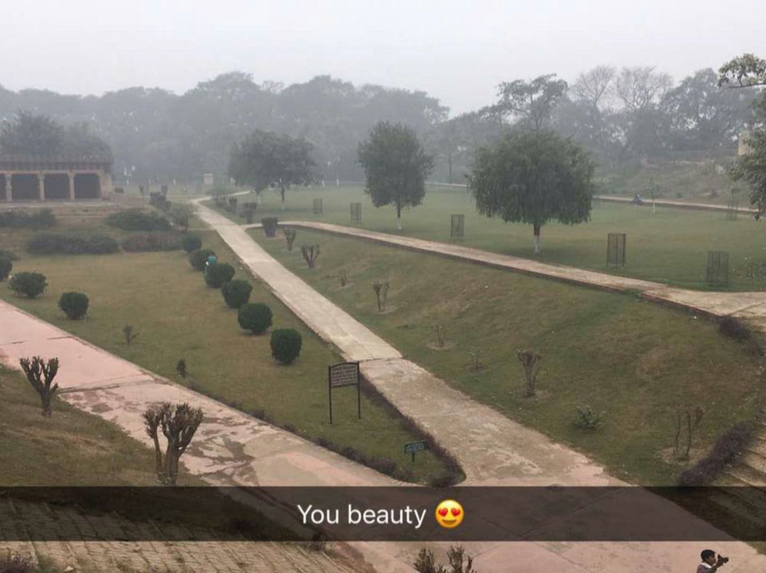 Shahi Qila-江布尔必去景点