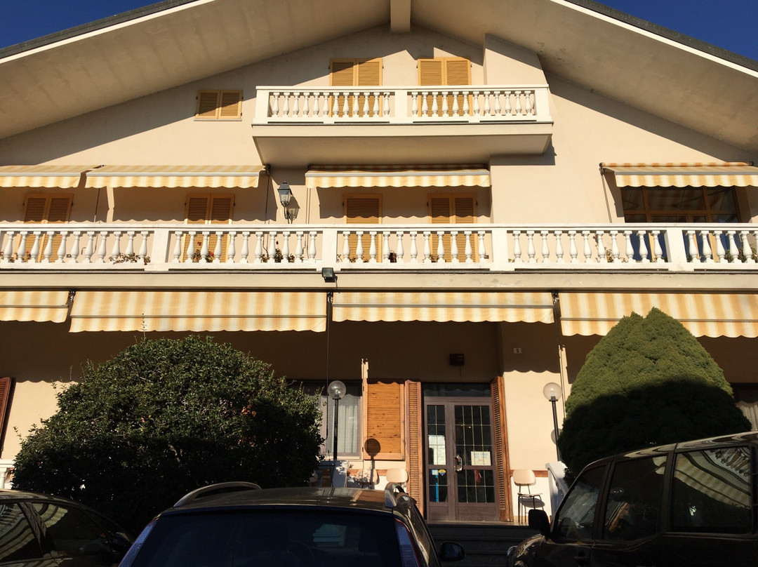 Rovasenda餐馆和美食-Ristorante Nazionale