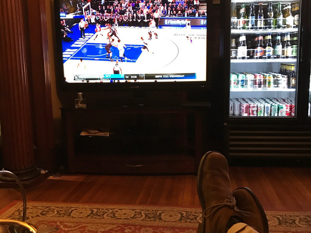 R&R Cigars-塔斯卡卢萨县必去景点