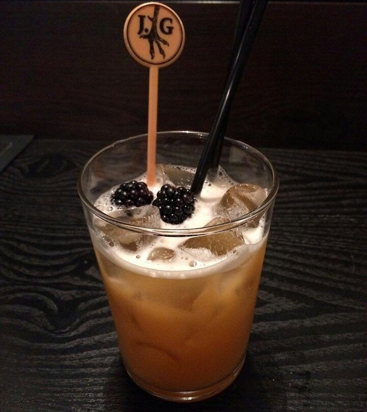 The Bridge - wine bar & beer景点图片