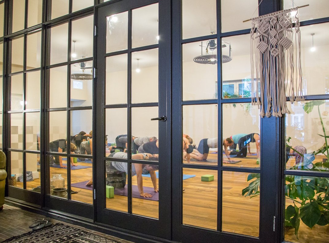 Yogaseads-斯赫弗宁恩必去景点