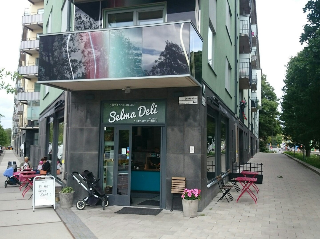 Selma Deli