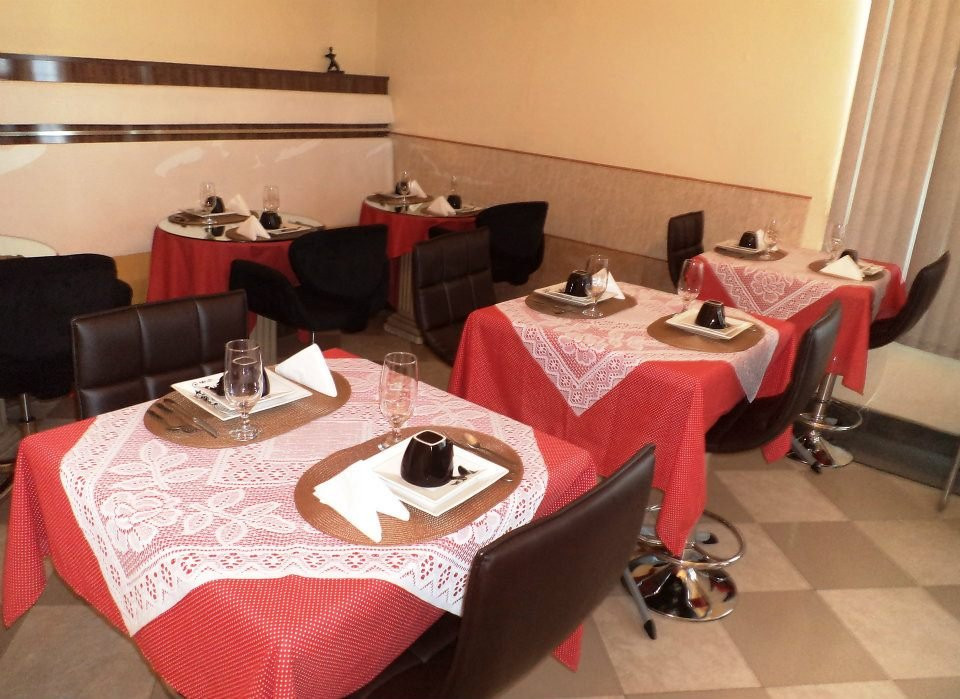 Express Plaza Hotel主图