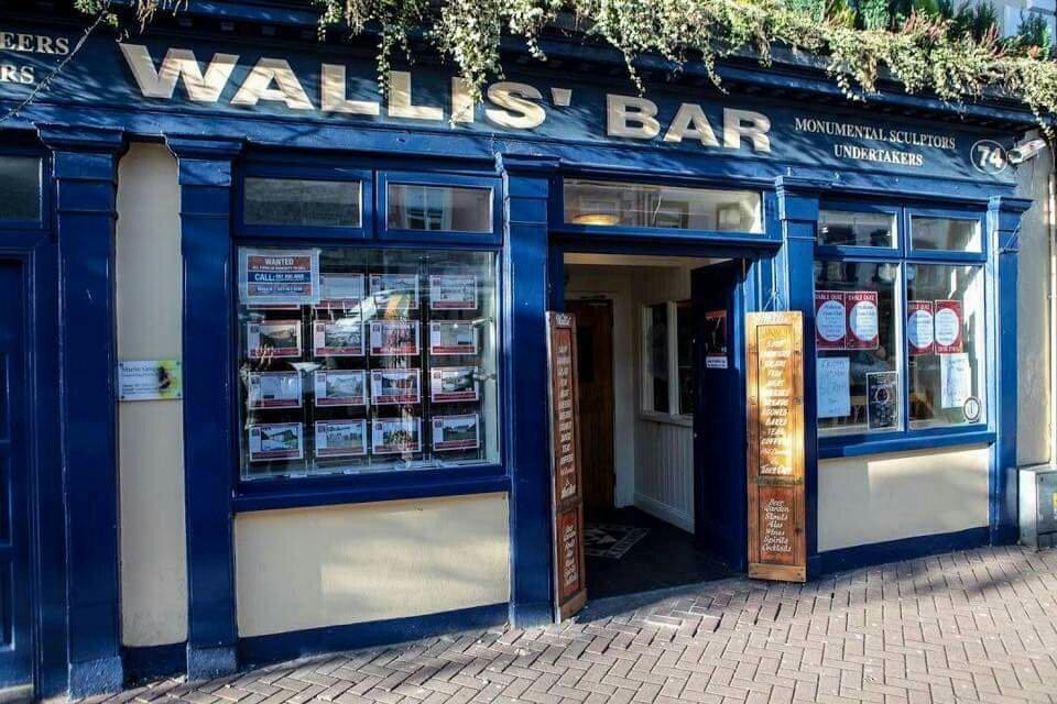 Wallis Bar-Midleton必去景点