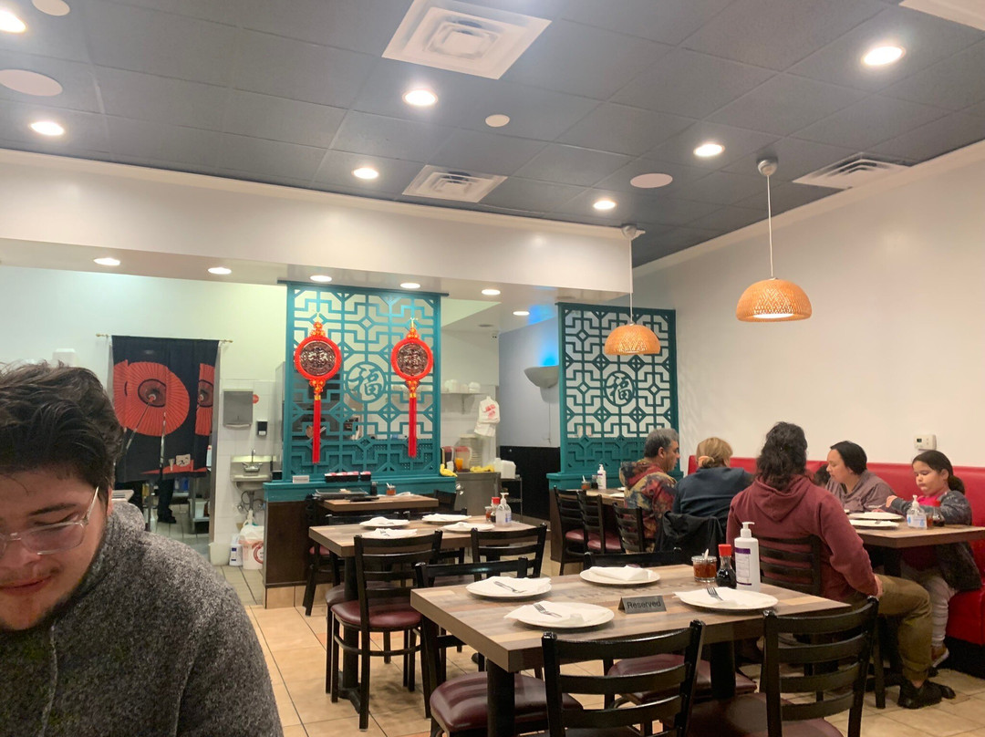 Lu's Bistro Chinese Cuisine