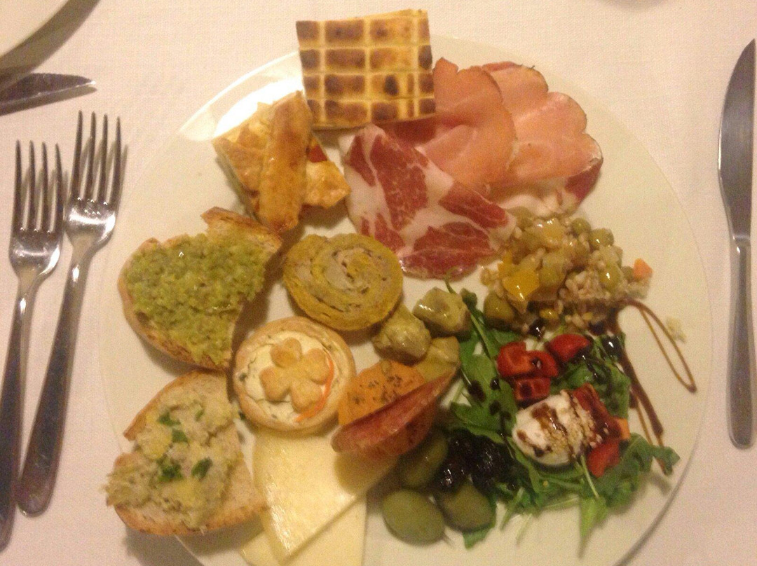 Sassoferrato餐馆和美食-Antico Muro