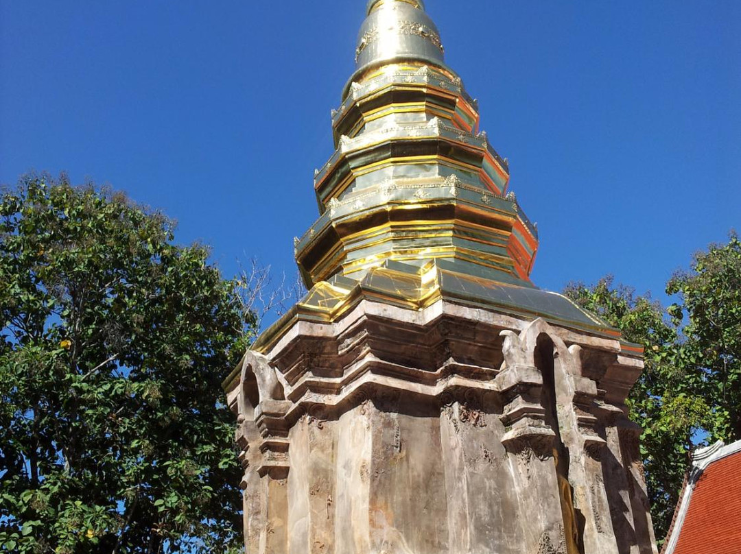夜占旅游景点-Wat Phra That Chom Kitti