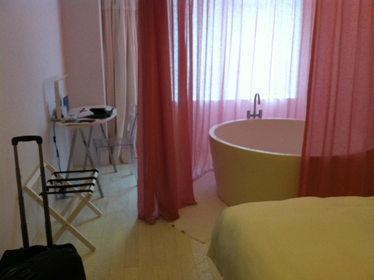 北京天安门皇家驿栈主图