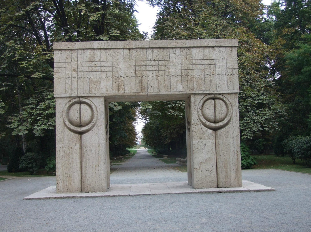 The Gate Of The Kiss景点图片