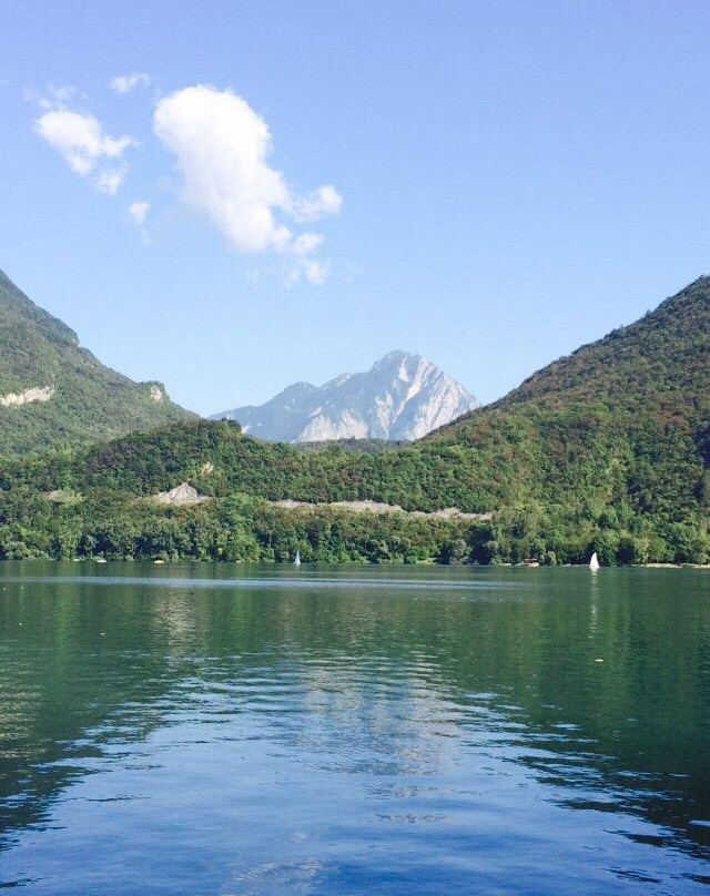 Lago Di Cavazzo景点图片