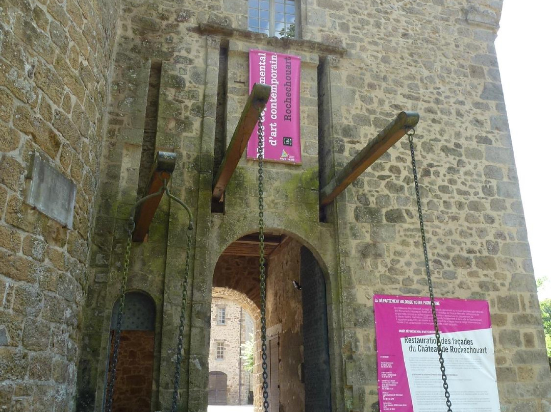 Musée d'art contemporain de la Haute-Vienne, Château de Rochechouart景点图片