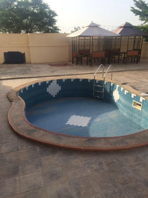 Tiebele酒店住宿-Ex-Tee Crystal Hotel