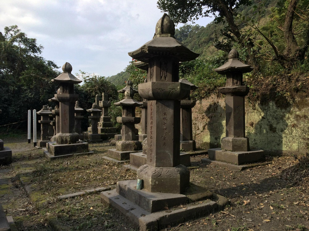 Tarumizu Shimdu Family Grave Site-垂水市必去景点