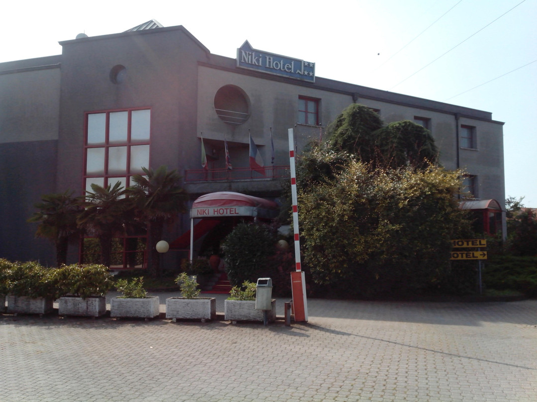 尼基酒店