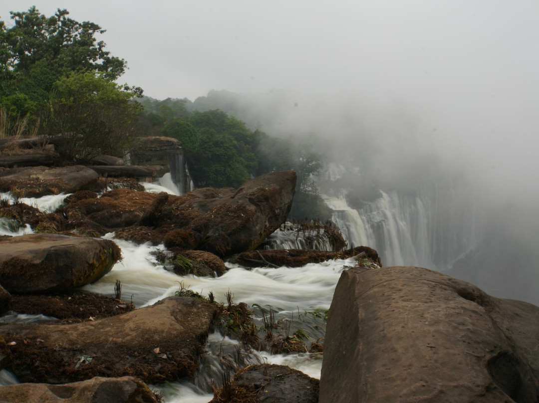 Kalandula Falls景点图片