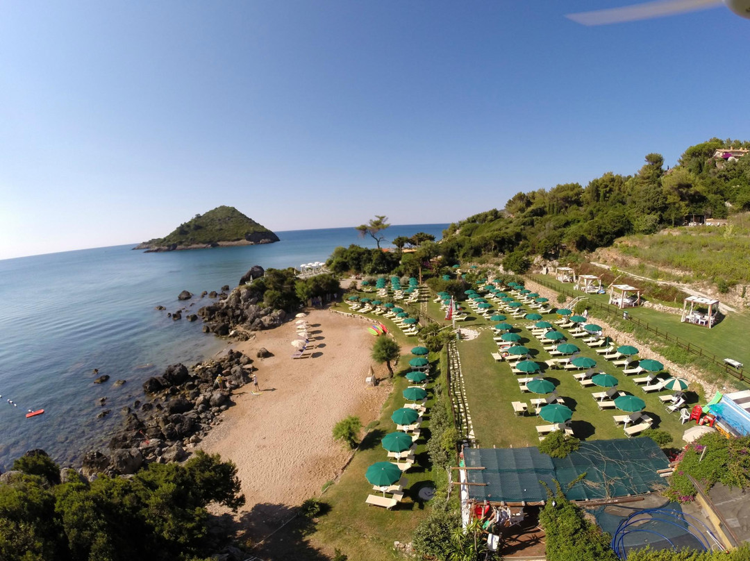 Riva del Marchese Beach Club景点图片