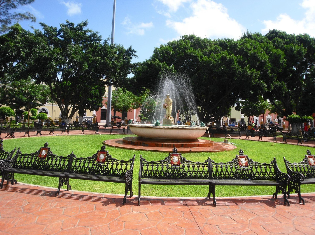 Plaza e Parque Francisco Canton景点图片