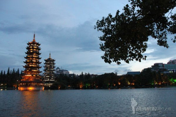 日月双塔文化公园景点图片