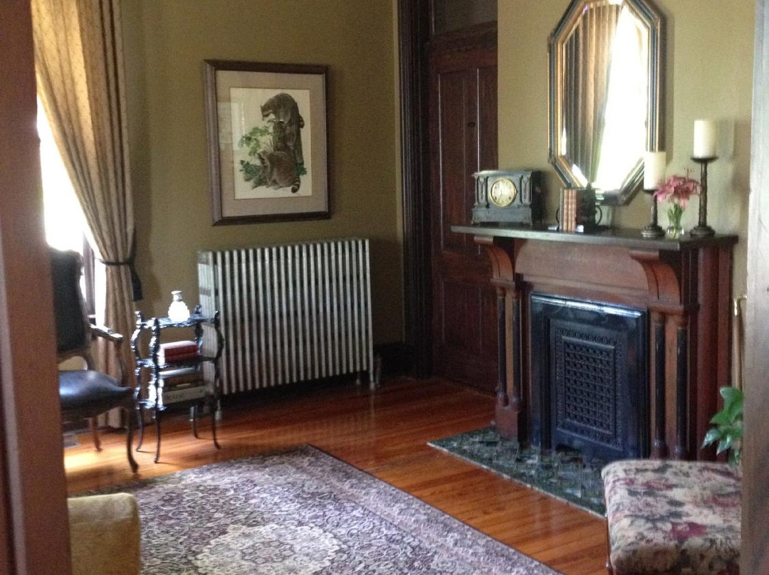 Bellevue Bed and Breakfast主图