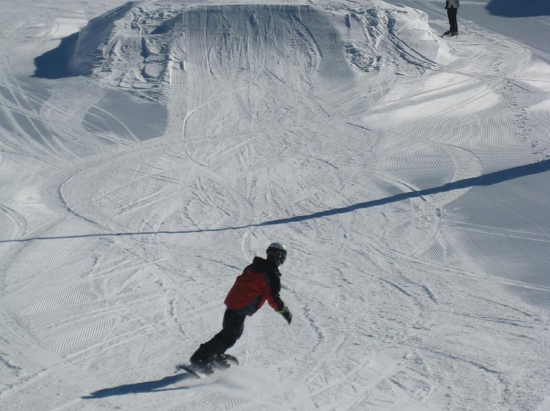 Oxygene Ski & Snowboard School Val d'Isere-伊泽尔谷必去景点