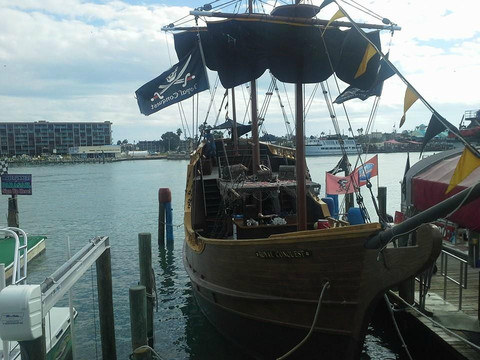 The Pirate Ship At John's Pass-马德拉海滩必去景点