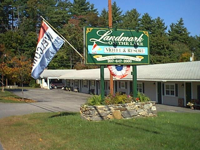 Landmark on the Lake Motel & Resort主图