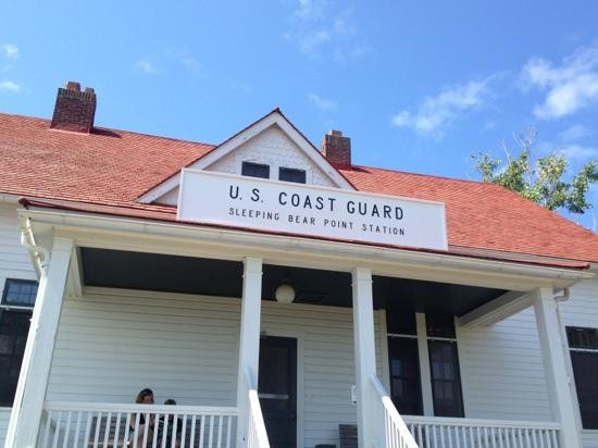 Sleeping Bear Point Maritime Museum景点图片
