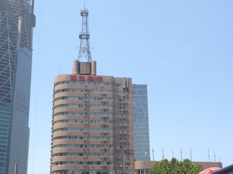 大连火车站青泥洼桥地铁站亚朵酒店主图