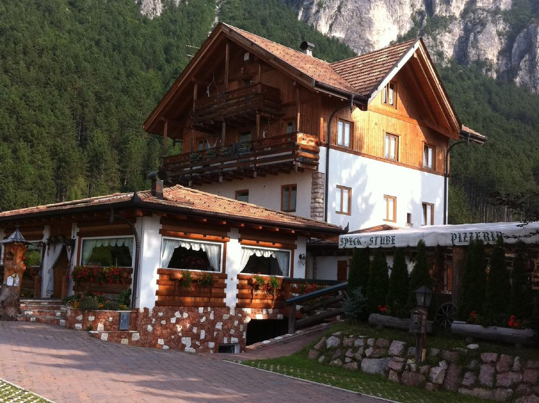 Fai della Paganella餐馆和美食-Pizzeria Keller