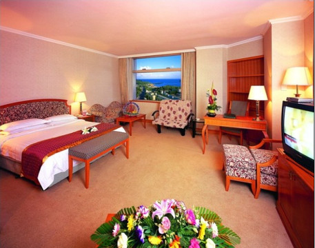 大连海天白云大酒店（付家庄海滨浴场森林动物园店）主图