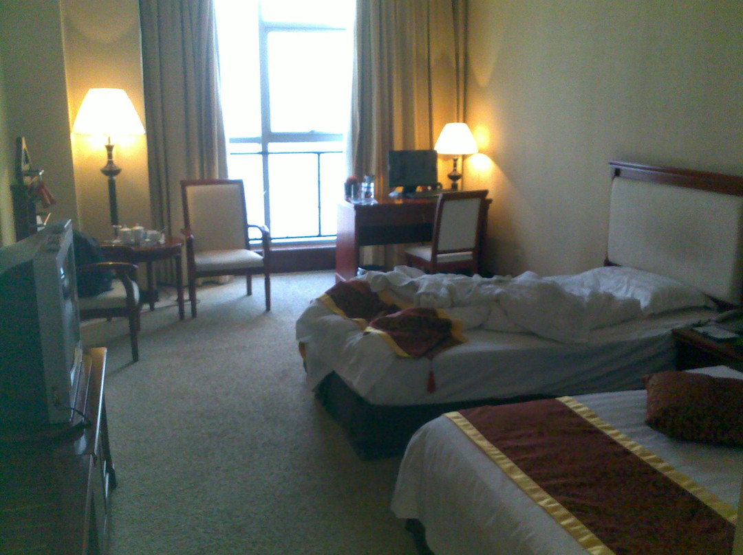 光明大酒店主图