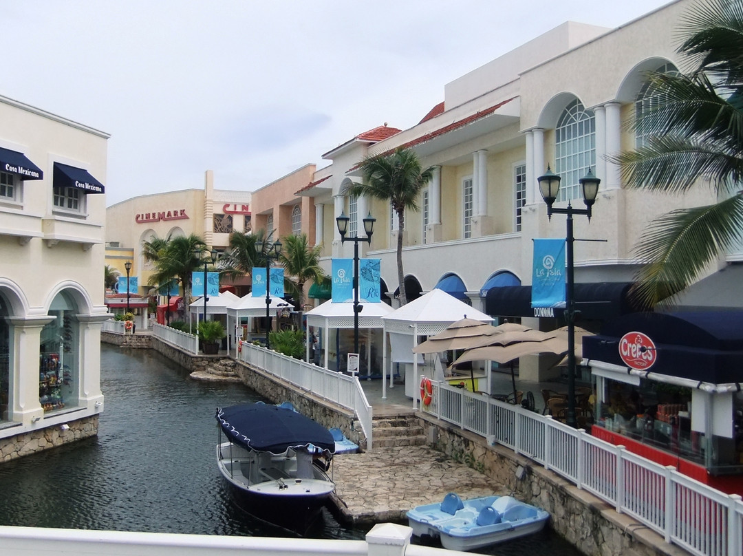 海岛购物村-坎昆必去景点