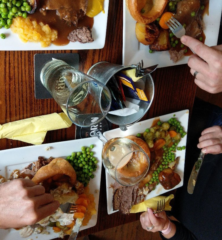 Harthill餐馆和美食-The Pebley Inn